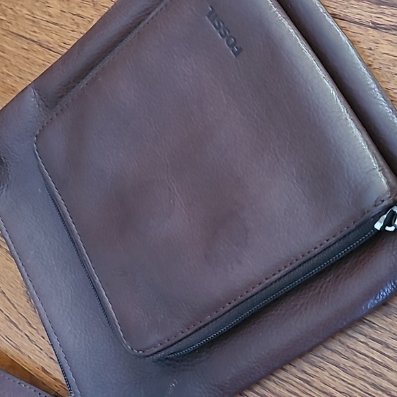 Fossil Dark Brown Leather Crossbody Multi Zipper Pockets Bag - Picture 14 of 15